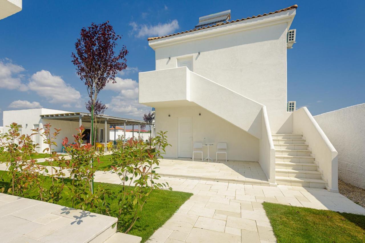 White Vama Veche Hotel Exterior photo
